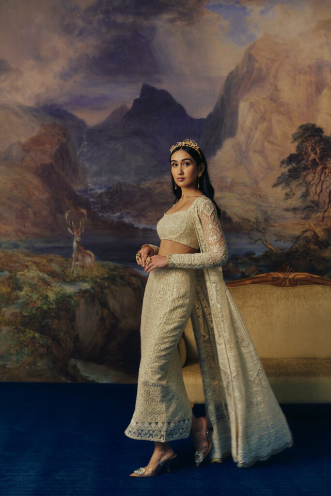 Noor-e-Taj Signature Set view 2